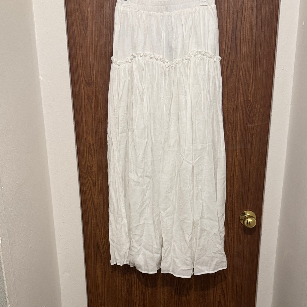 Fashion Nova White Maxi Skirt